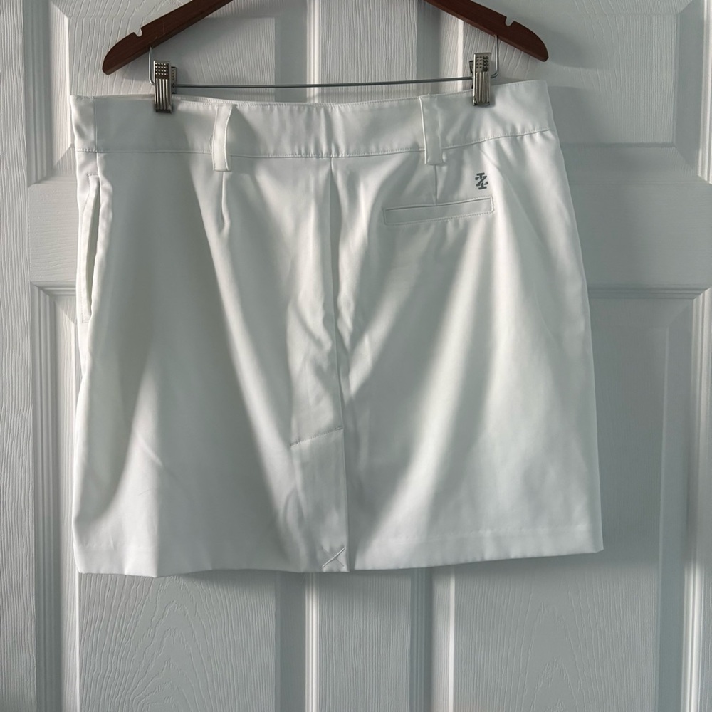 Izod Golf White Skort Size 14 - Picture 2 of 6